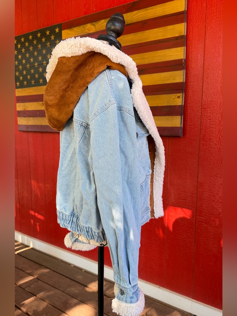 We The Free Sherpa-Lined Hooded Denim Jacket – Medium - Picture 4 of 5